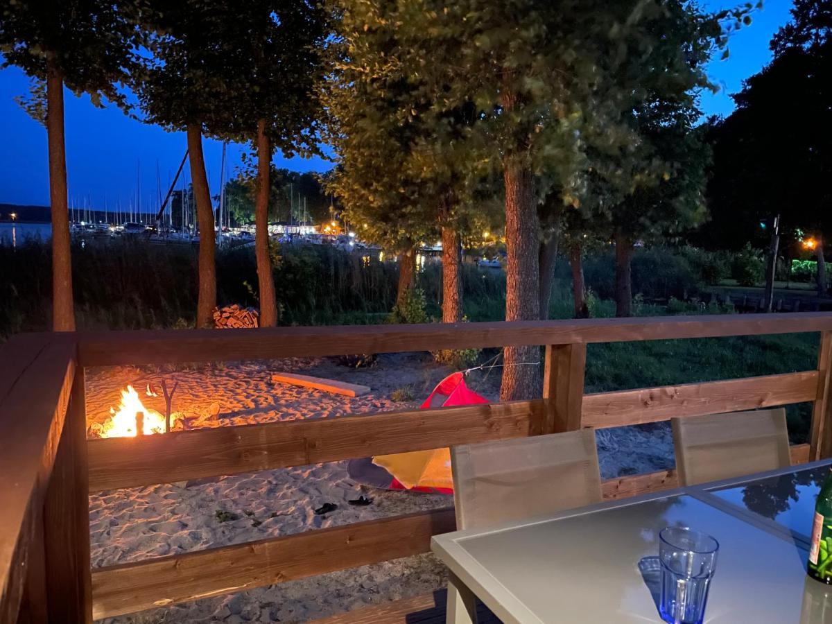 Xoxo Lake House Gizycko Bagian luar foto