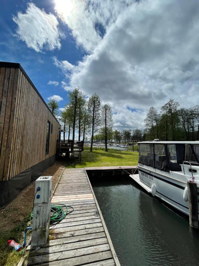 Xoxo Lake House Gizycko Bagian luar foto