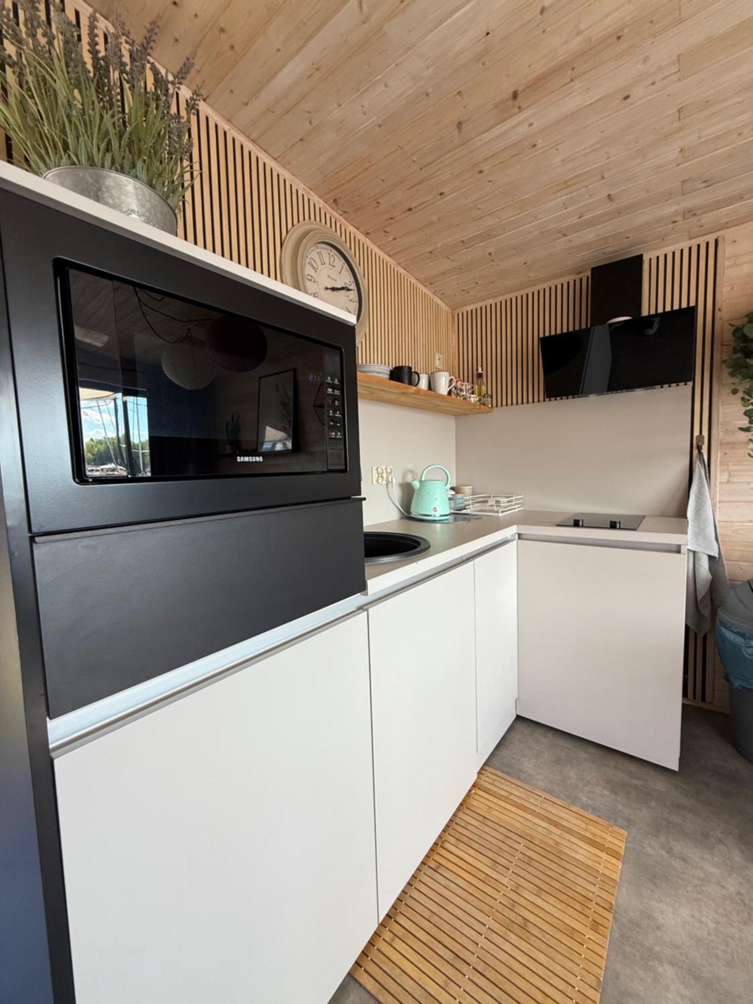 Xoxo Lake House Gizycko Bagian luar foto